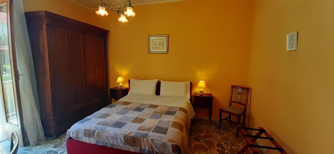 Bed and Breakfast La Riviera Милаццо Экстерьер фото