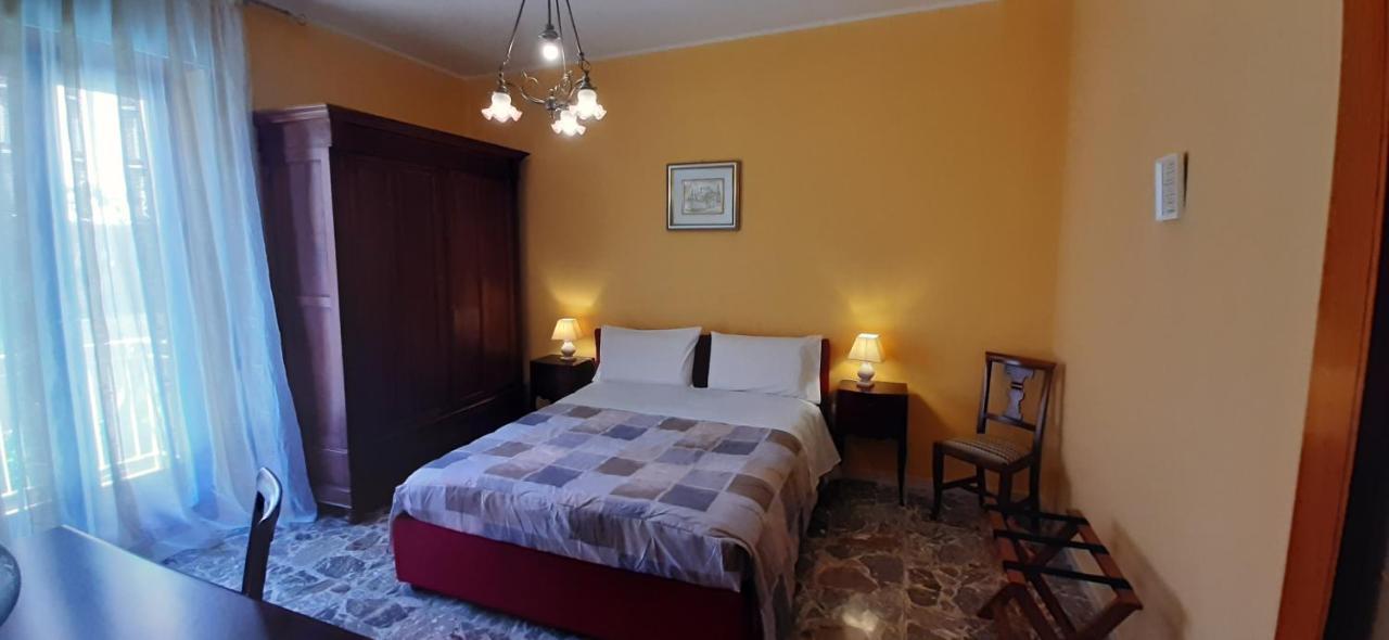 Bed and Breakfast La Riviera Милаццо Экстерьер фото