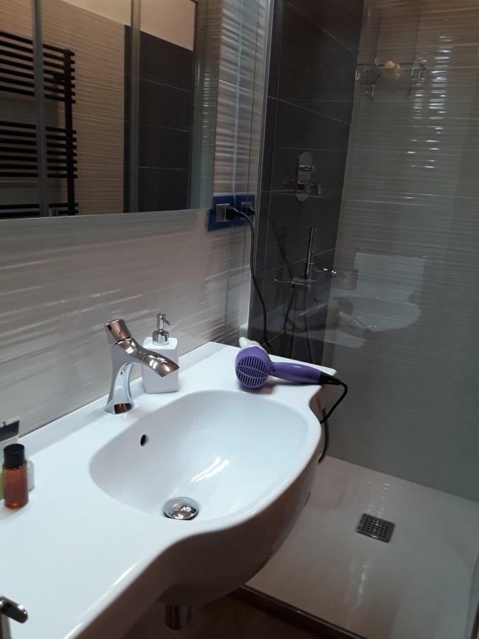 Bed and Breakfast La Riviera Милаццо Экстерьер фото